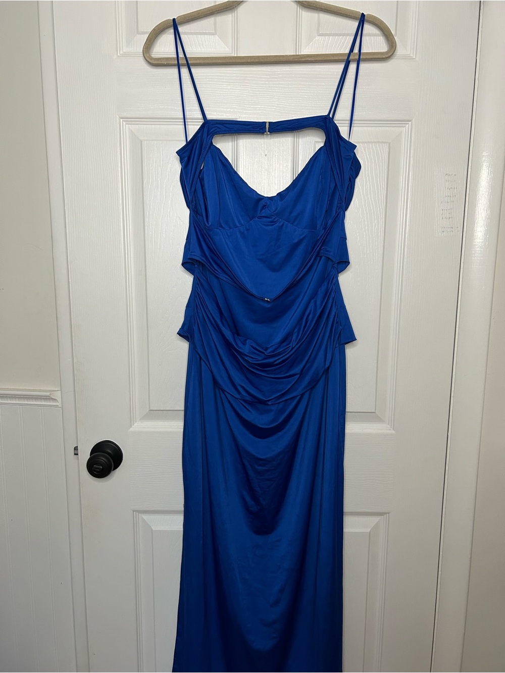 Sunday in Brooklyn Twist-Front Fitted Midi Dress - Picture 12 of 16